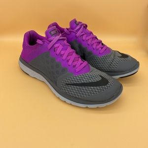 Nikes FS Lite Run 3 Ladies 7.5